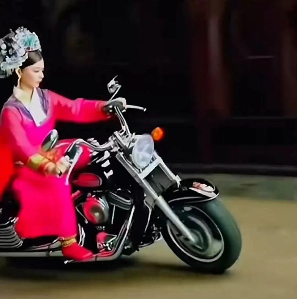 熊猫体育平台看丹观察丨AI魔改争议频出不是光“好玩”就完了！(图2)